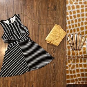 Unique Mustard/Gold Vintage Purse